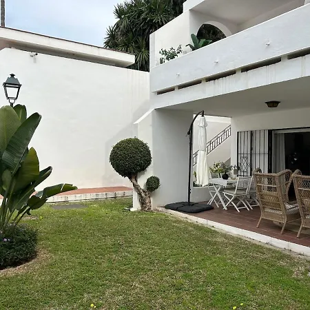 2 Bedroom Flat In Nueva Andalucia *