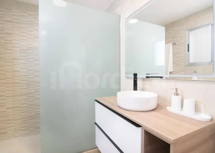 2 Bedroom Flat In Nueva Andalucia Апартаменты Марбелья